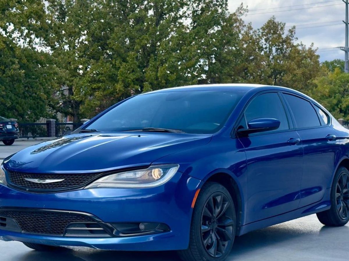 2015 CHRYSLER 200
