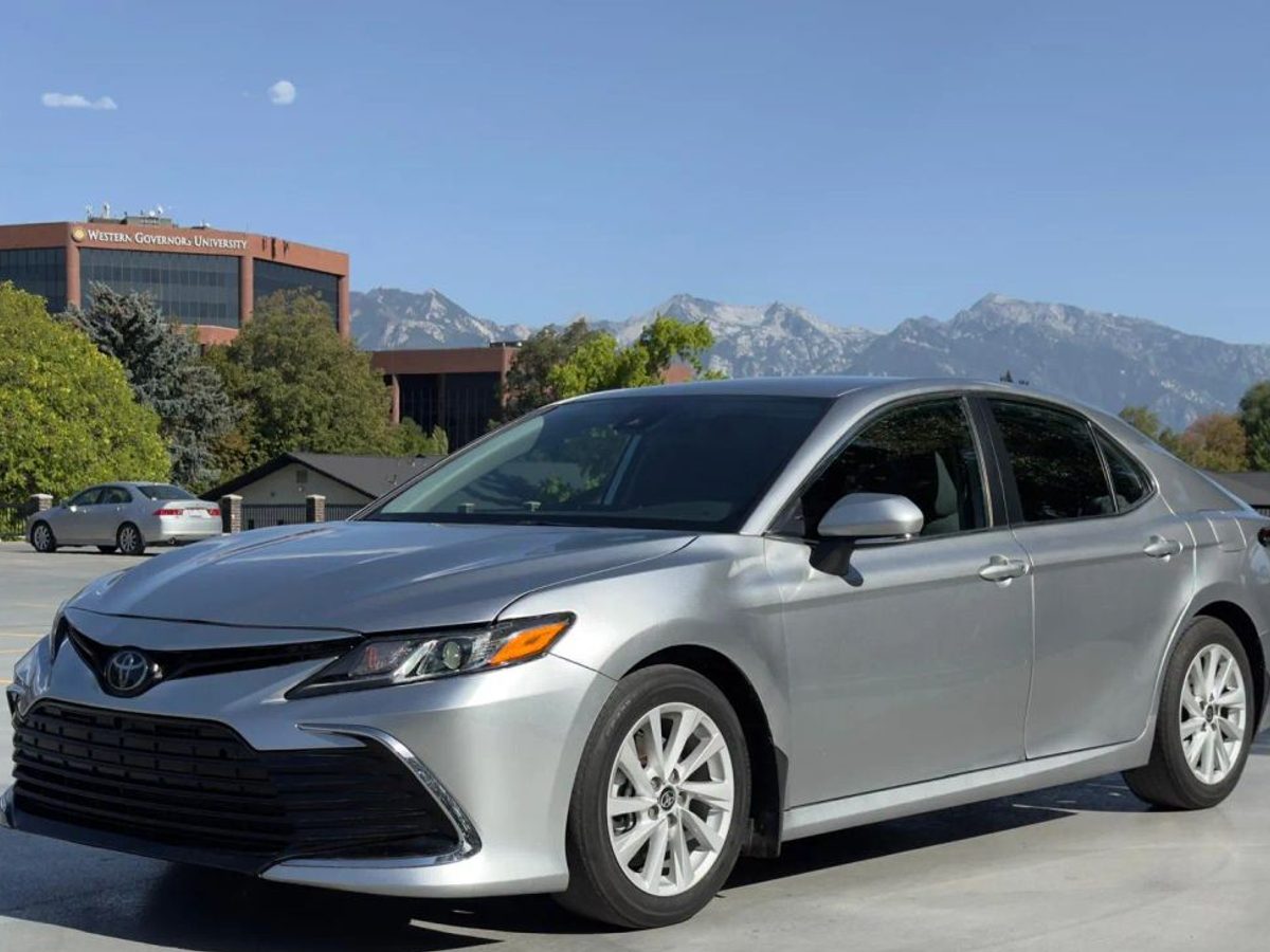 2024 TOYOTA CAMRY